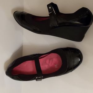 Adrienne Vittadini patent leather wedges-sz 8 1/2
